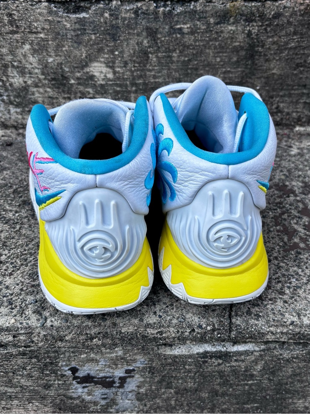 Nike Kyrie 6 'Neon Graffiti Size 12 - Picture 3 of 7
